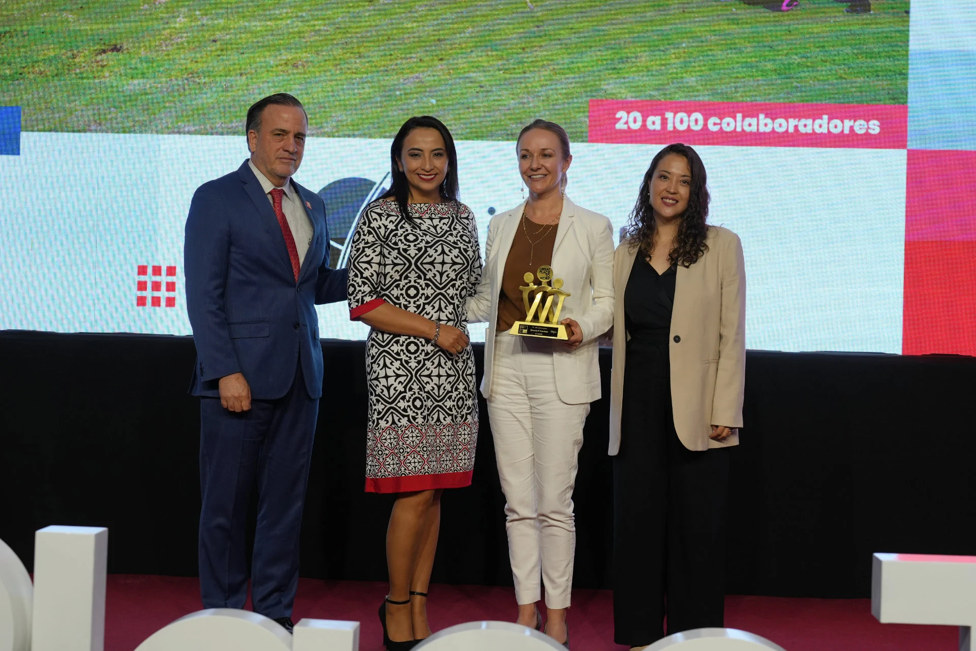 blog-binaria-gana-el-cuarto-lugar-en-great-place-to-work-en-ecuador-02